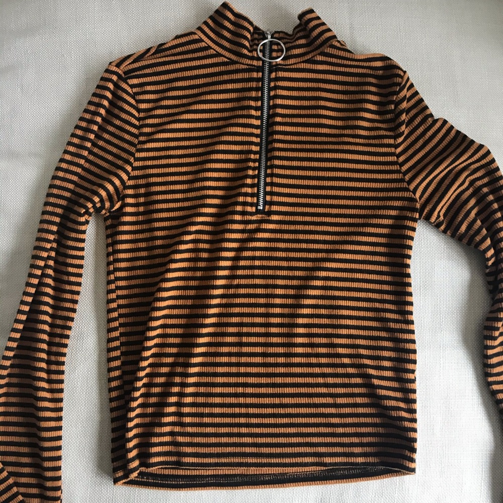 Striped ring zipper long-sleeved crop top